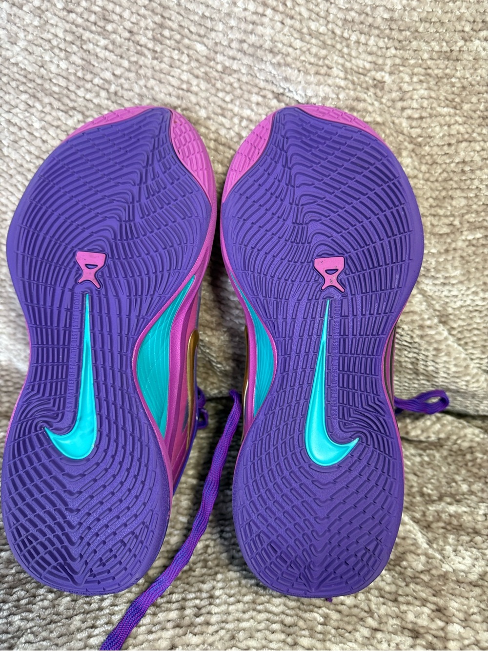 Nike A'One A'ja Wilson Purple Gold Shoes Basketball FZ8605-500 Womens Size 8.5 - Picture 7 of 10